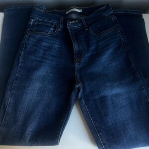 724 High Rise Straight Levi’s